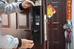 大栅栏防盗门开锁